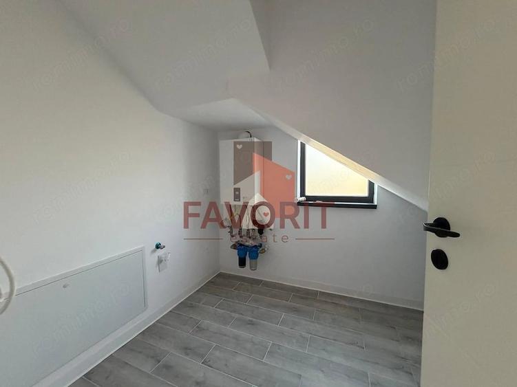 Casă cu 5 camere cu Teren 350 Mp în Becicherecu Mic