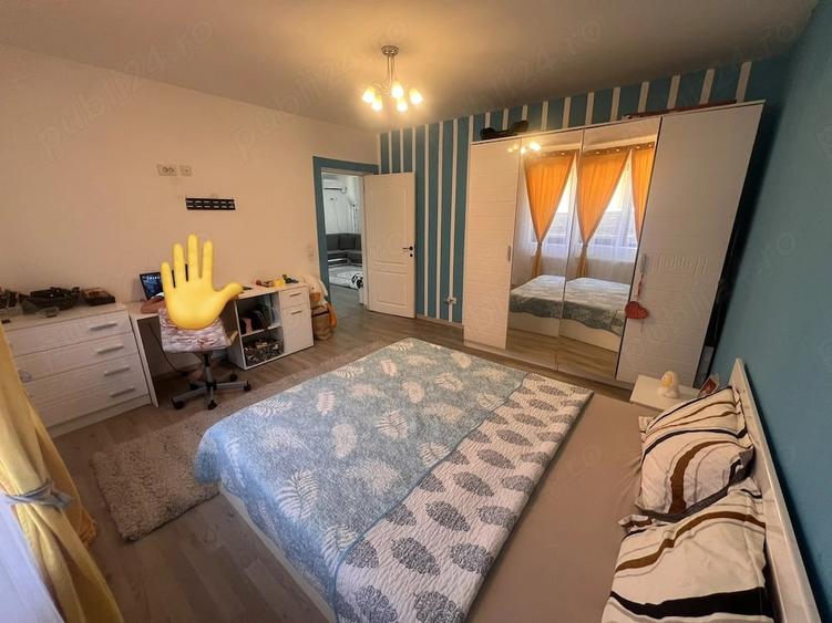 Casă cu Teren 440 Mp în Sânmihaiu Român