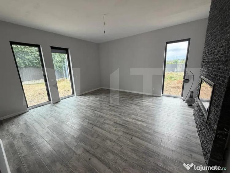 Vila de lux , 272 mp construiti , 800 mp teren , zona rezide - 12