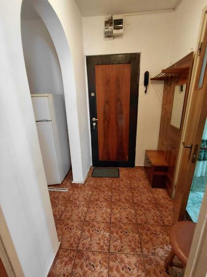 Apartament cu 2 camere semidecomandat în Drumul Găzarului