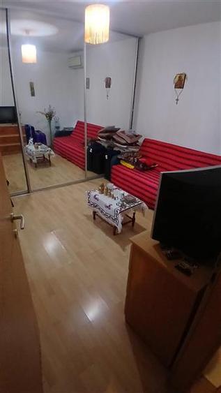 Apartament cu 3 camere decomandat în 1 Decembrie 1918