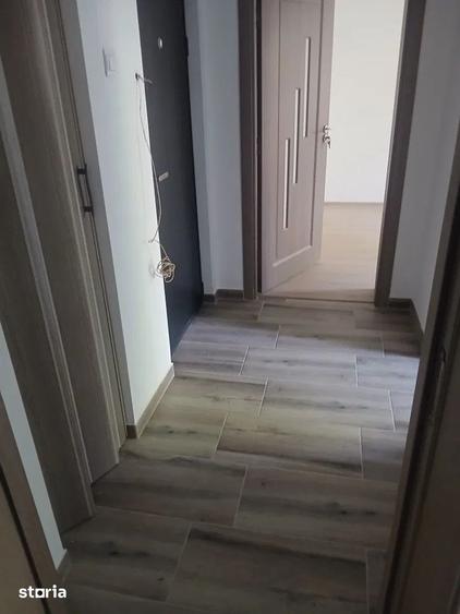 Apartament cu 3 camere semidecomandat în Săsar — fotografia 1