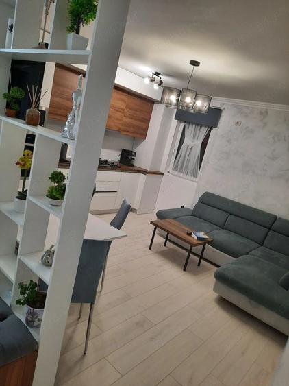 Apartament cu 3 camere decomandat în Giroc
