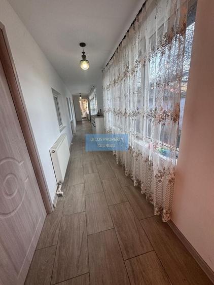 Casă individuală cu 3 camere cu Canalizare în Central