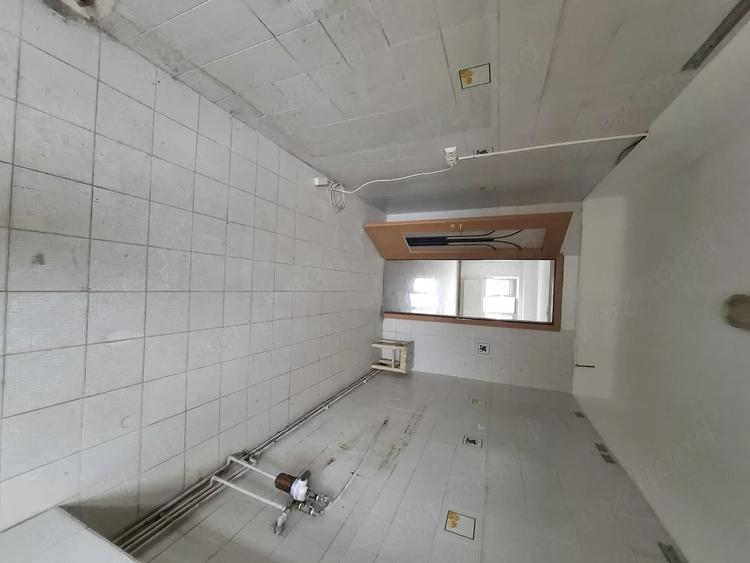 Vand apartament cu 4 camere confort 1 decomandat zona centrala - 2