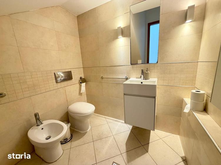 Casă cu 5 camere cu Teren 460 Mp în Central