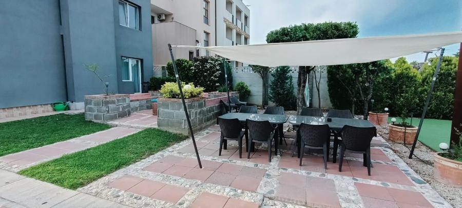 Casă individuală cu 5 camere cu Canalizare în Nord-Vest