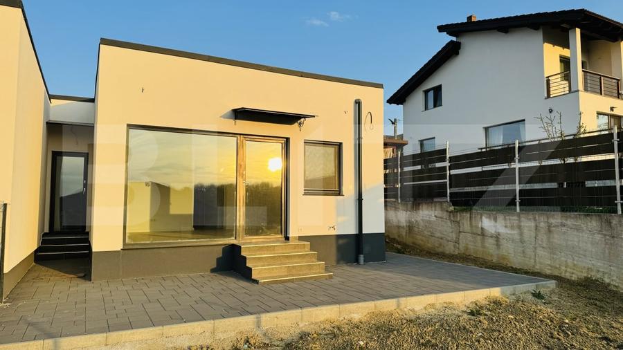 Duplex cu 3 camere cu Canalizare în Viișoara