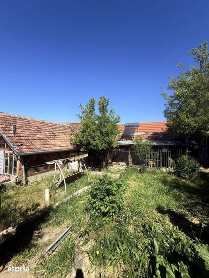 Casă cu 4 camere cu Teren 1462 Mp în Bazna