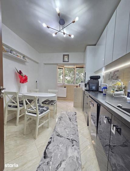 Apartament cu 3 camere decomandat în Gării