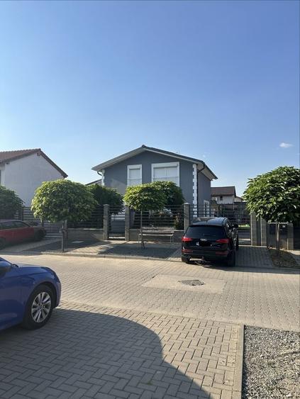 Casă cu 4 camere în Central