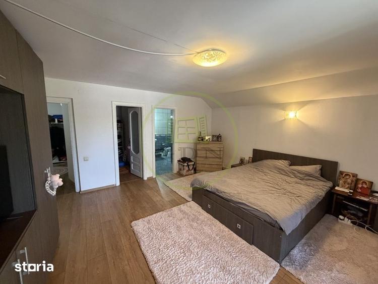 Casă cu 8 camere cu Teren 1787 Mp în Mofleni