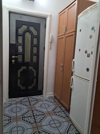 Ofer spre inchiriere garsoniera, Strada Pietatii (langa Sala Polivalenta), parter ,pret 1000 lei - 6