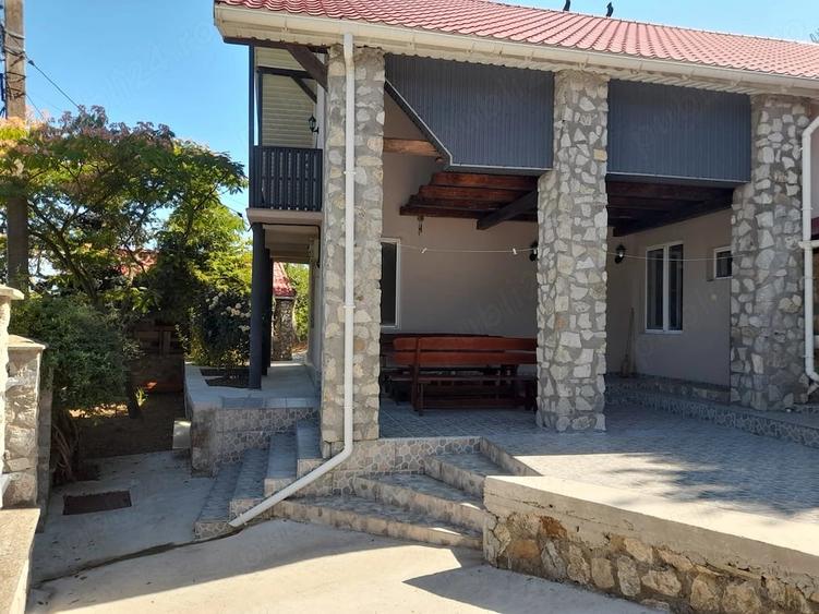 Casă cu Teren 2440 Mp în Sasca Română