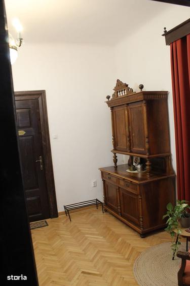 Apartament cu 4 camere în Centrul Istoric