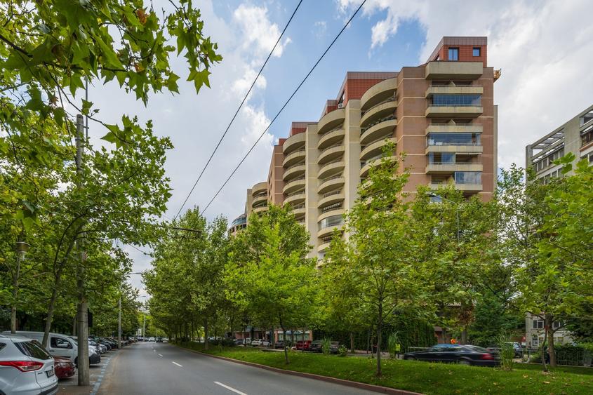 Apartament cu 2 camere decomandat în Câmpia Libertății