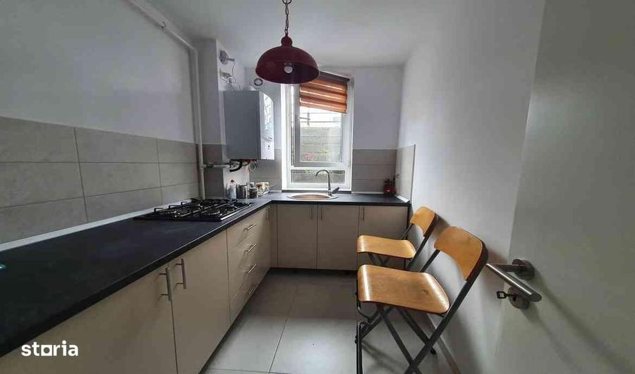 Inchiriere garsoniera cu birou decomandata Avantgarden 4 Brasov - 8