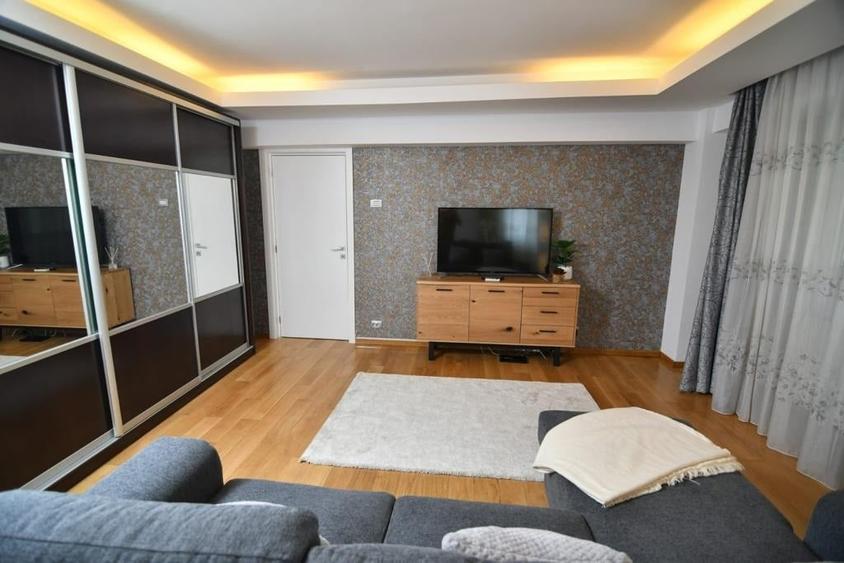 Apartament cu 3 camere decomandat, mobilat în 13 Septembrie