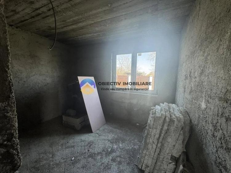 Casă cu Teren 953 Mp în Gura Văii