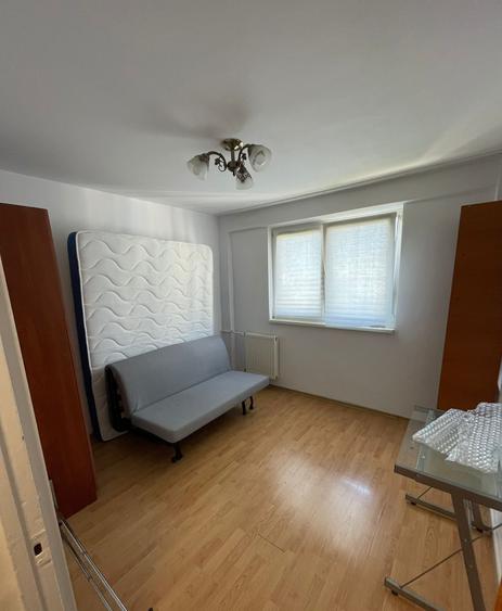 Apartament cu 2 camere semidecomandat în Lujerului