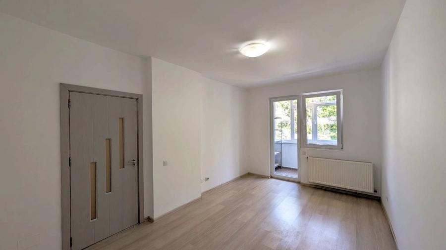 Apartament cu 2 camere decomandat în Titan