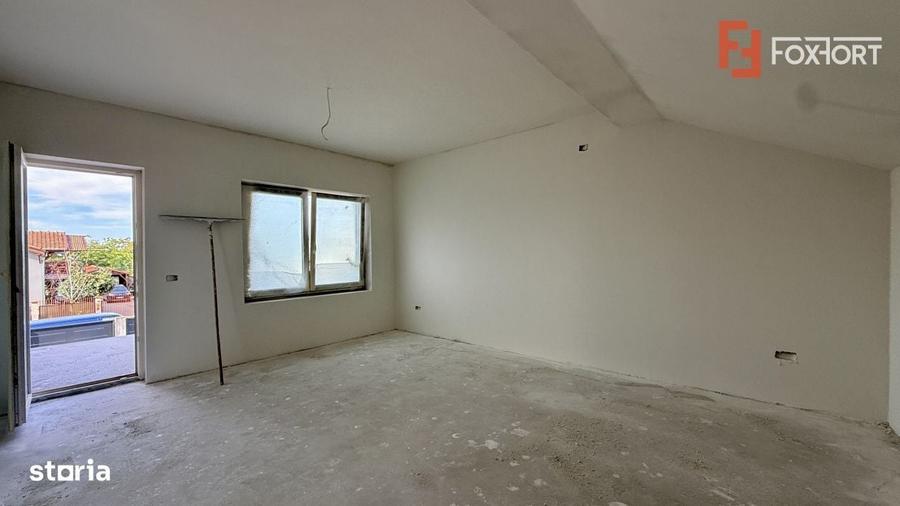 Casa individuala de vanzare, 8 camere + 4 bai - Mosnita Veche - 12