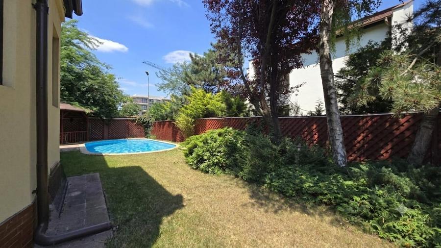 Casă individuală cu 9 camere cu Piscina în Pipera