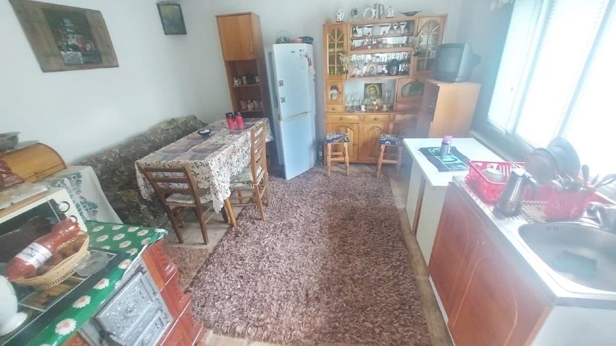 Casă individuală cu 3 camere cu Canalizare în Stâncești