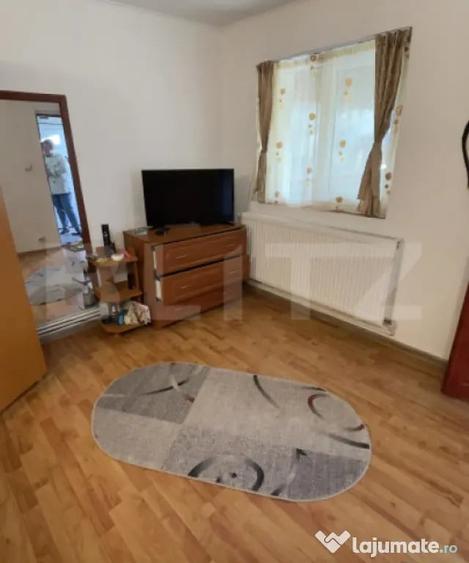 Casă cu 3 camere cu Teren 180 Mp în Mărăcineni