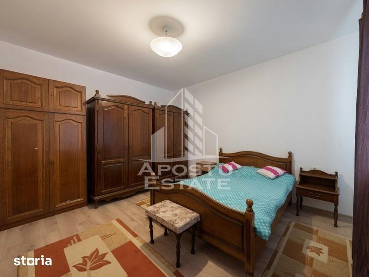 Casă cu 5 camere cu Teren 800 Mp în Pădureni