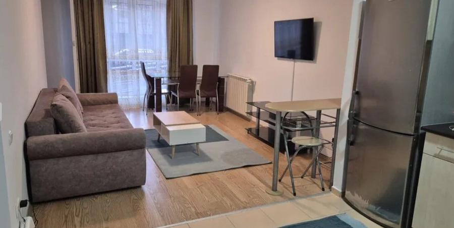 Apartament cu 2 camere semidecomandat, mobilat în Tătărași