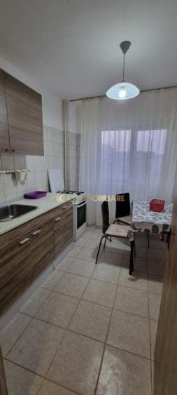 Apartament cu 2 camere decomandat, mobilat în Basarabia