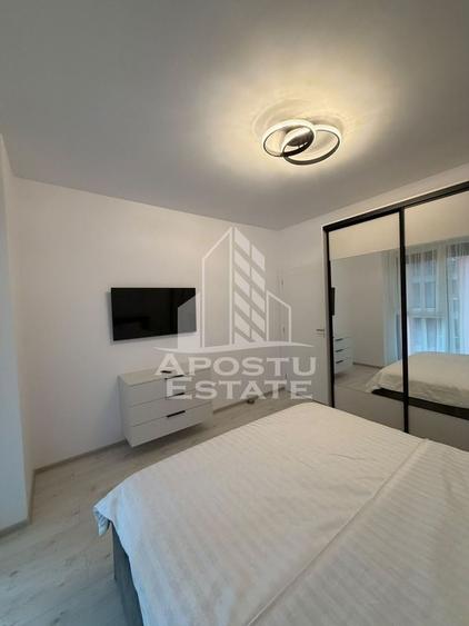 Apartament cu 3 camere semidecomandat, mobilat în Aradului