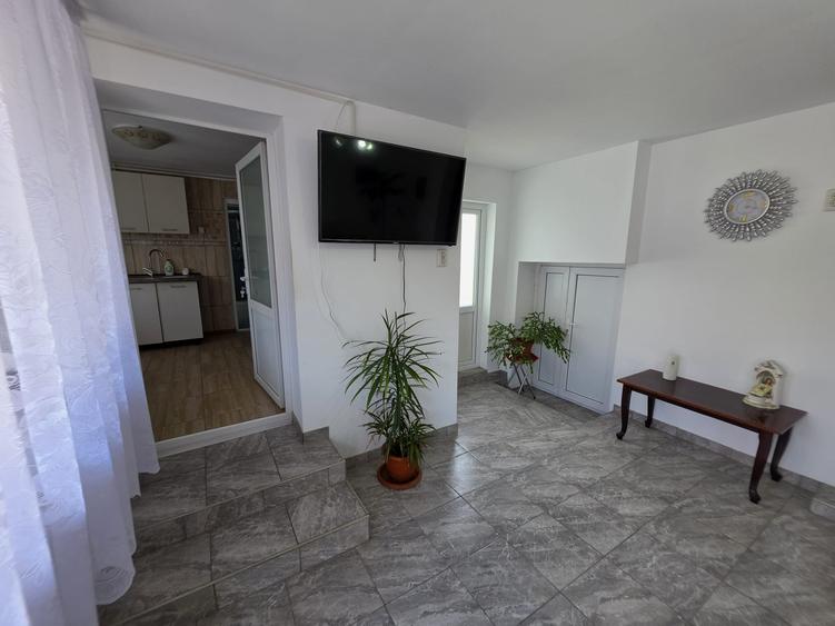 Casă renovată cu 6 camere, teren 557 mp – Berceni, Prahova - 32