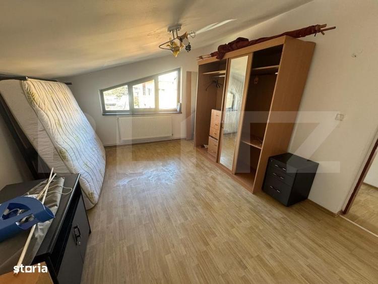 Casă cu 4 camere cu Teren 650 Mp în Bariera Vâlcii