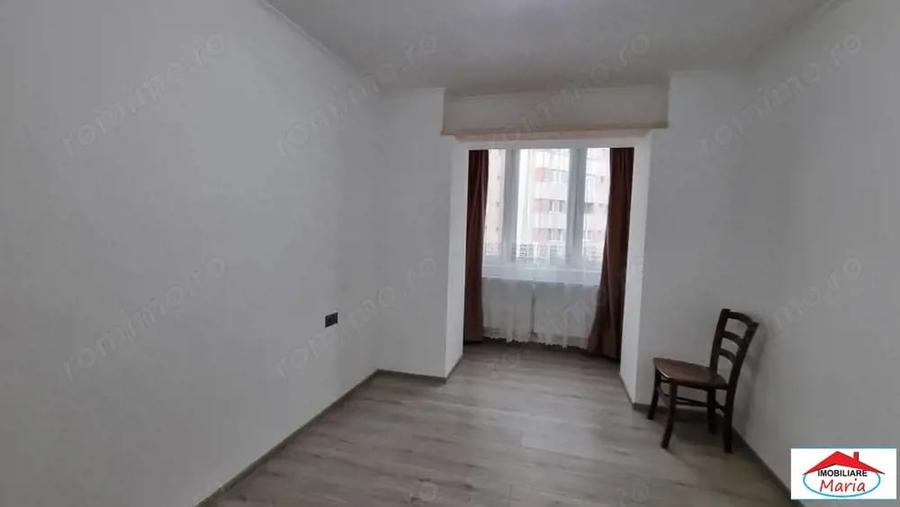 Apartament cu 3 camere în Micro 16
