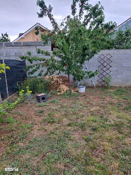 Casă cu 4 camere cu Teren 500 Mp în Central