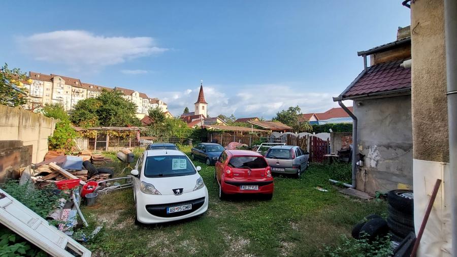 Casă cu 4 camere cu Teren 480 Mp în Piața Cluj