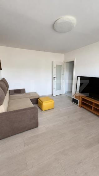 Apartament cu 2 camere semidecomandat, mobilat în Nord-Vest