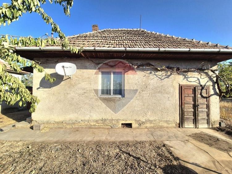 Casă individuală cu 3 camere cu Teren 1359 Mp în Macea
