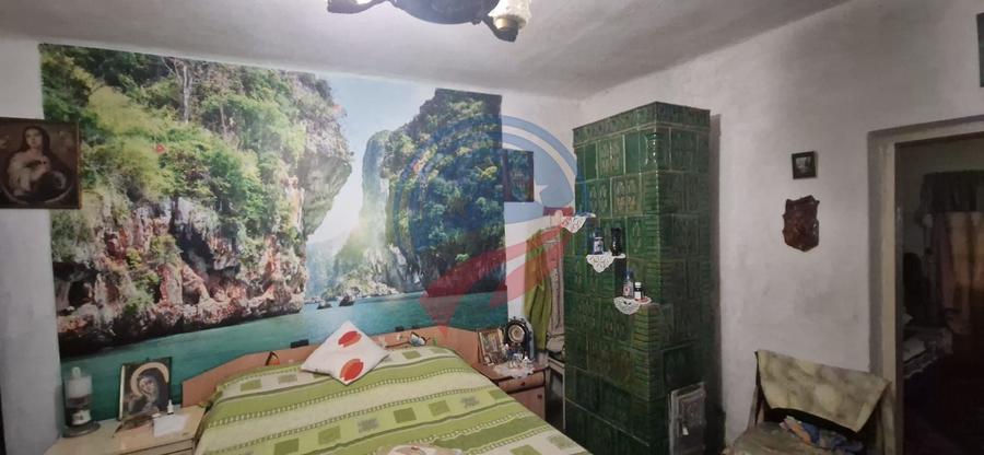 Casă individuală cu 3 camere cu Canalizare în Est