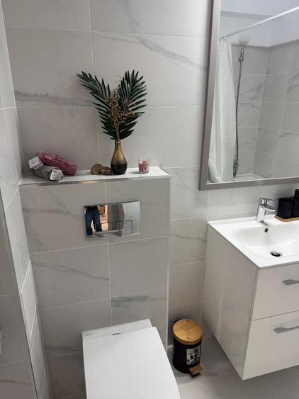 Apartament cu 2 camere decomandat în Podu Roș