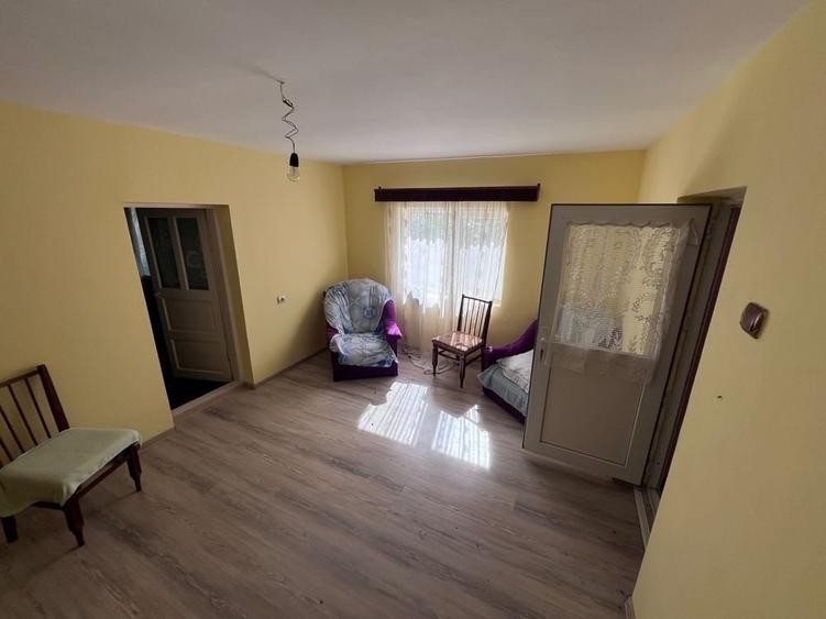 Casă cu 3 camere în Central