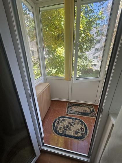 Apartament cu 2 camere semidecomandat în Tractorul