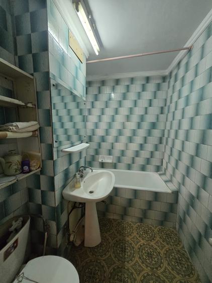 Apartament cu 3 camere decomandat în Drumul Taberei