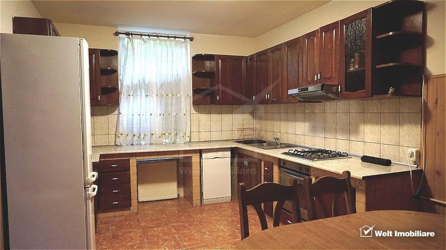 Casă individuală cu 7 camere cu Canalizare în Grigorescu
