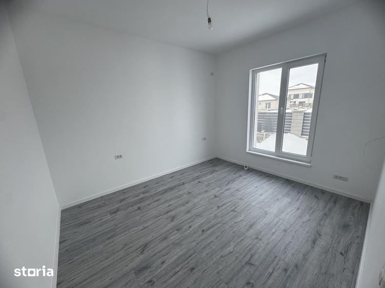 Casă cu 3 camere decomandat cu Teren 400 Mp în Berceni