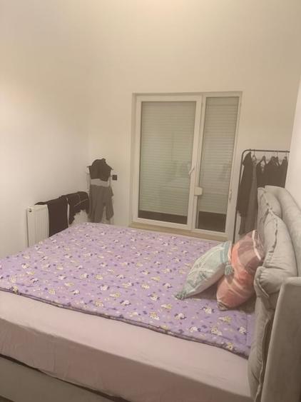Apartament cu 4 camere decomandat, mobilat în Băneasa