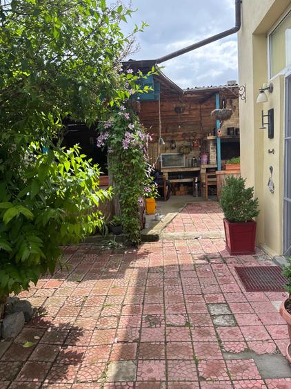 Casă cu 4 camere cu Teren 500 Mp în Exterior Vest