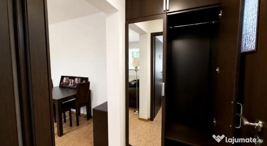 Apartament cu 2 camere semidecomandat în Victoriei